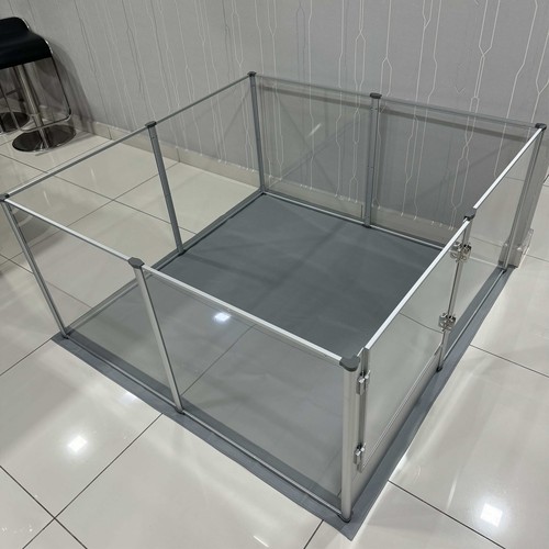 Large clear acrylic dog - clear,